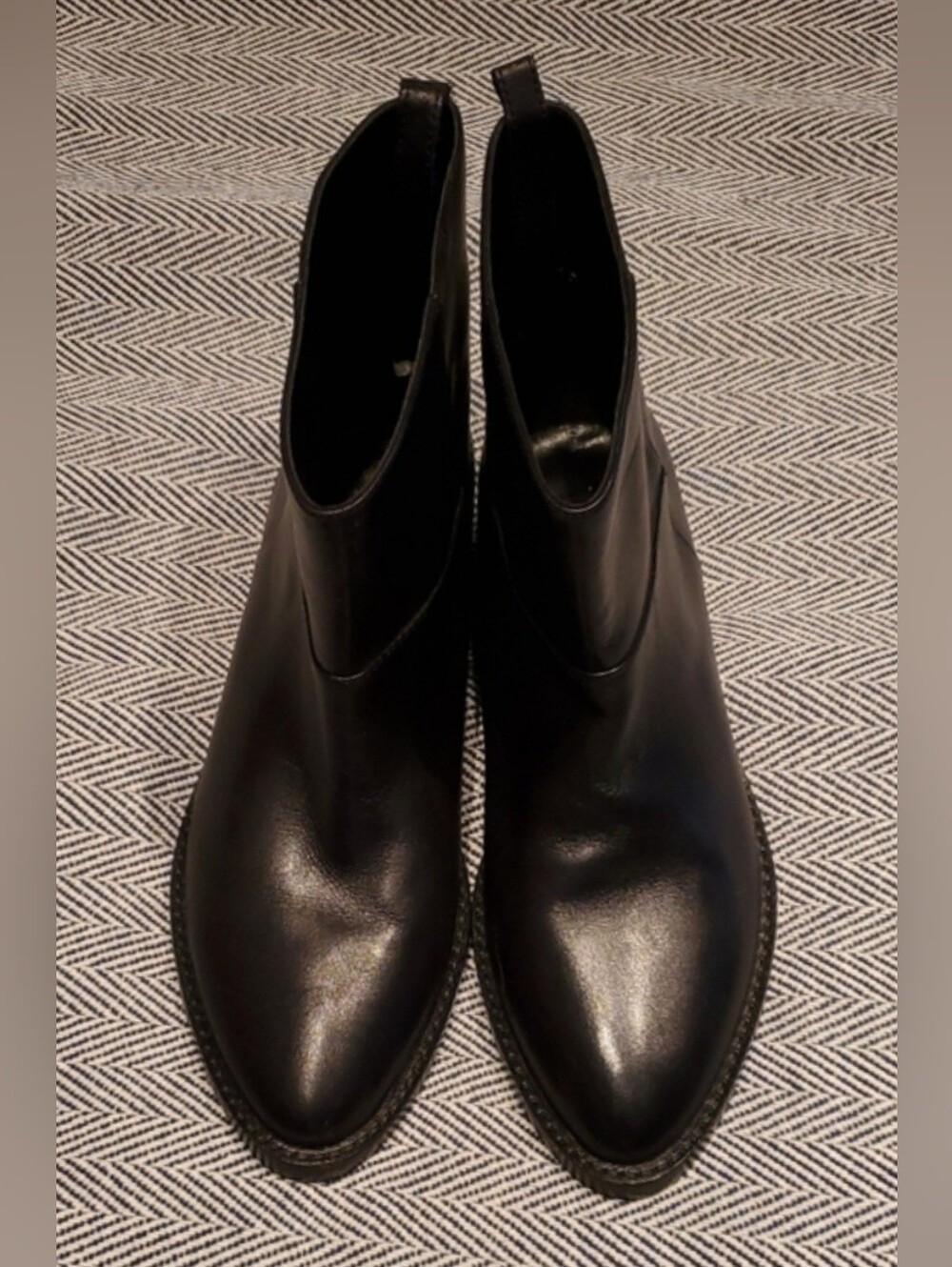 theyskens' theory black all leather ankle boots size 38. unworn!